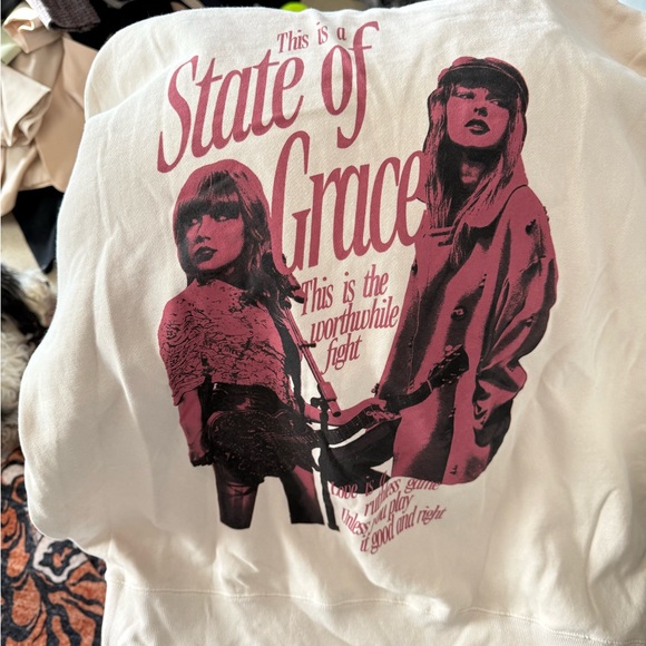 Taylor Swift Beige tour merch Hoodie - Picture 4 of 4